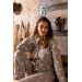 Kışlık Yılbaşı Desenli Kadın Gömlek Polar Pijama Takımı- Geyikli Yılbaşı Pijaması