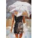 Yağmurda Yürüyen Kadın Yağlıboya Görünüm Dekoratif Kanvas Duvar Tablosu Karışık 125 X 70