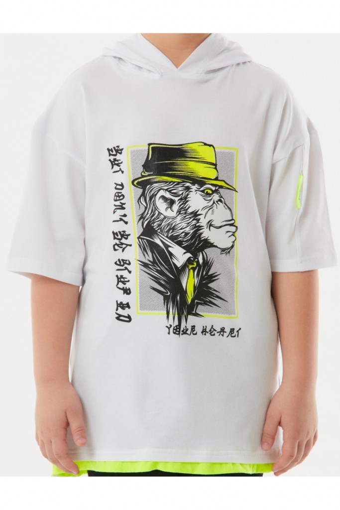 Erkek Çocuk Önü Resim Desenli Sırtı Yazı Desenli Kapüşonlu Beyaz Renk Tişört