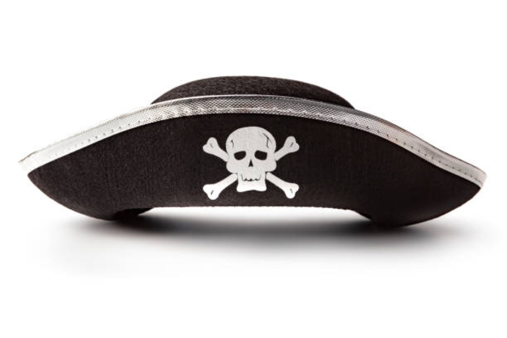 Gümüş Şeritli Siyah Renk Yayvan Korsan Şapkası Yetişkin 32X24 Cm
