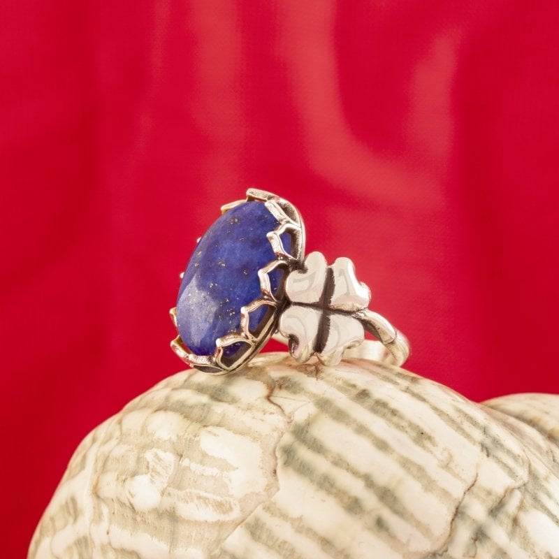 Yonca Model Lapis Lazuli Taşlı El İşi Gümüş Yüzük