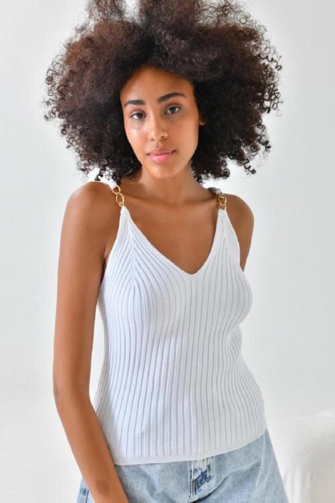 Askılı Zincir Halka Detaylı Beyaz Kadın Triko Crop Top