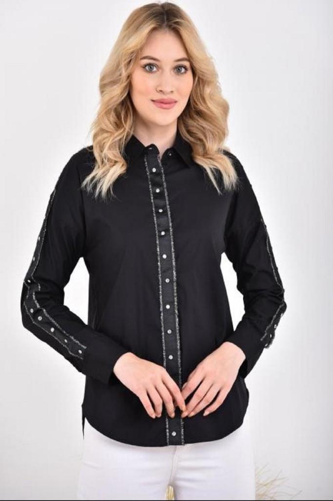 Ön Ve Kol Şeritli Simli Taş Detaylı Siyah Kadın Gömlek