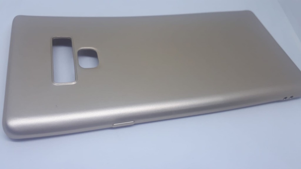 Samsung Galaxy Note 9 Silikon Telefon Kılıfı (Altın)