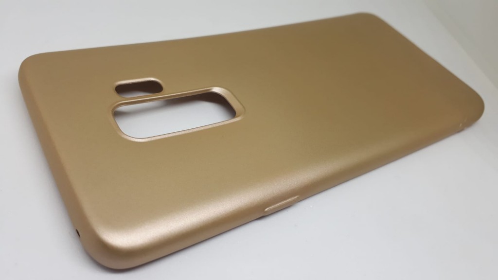 Samsung Galaxy S9 Plus Silikon Telefon Kılıfı (Altın)