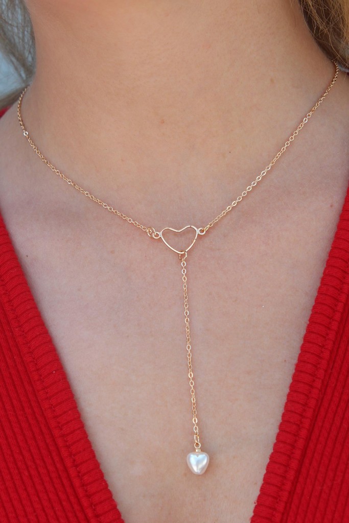 Shopzum Gold Renk Kalp Figür Sallantı Model İnci Kalp Detay Kadın Kolye