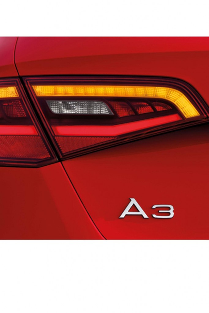 Audi  Arka A3 Yazisi