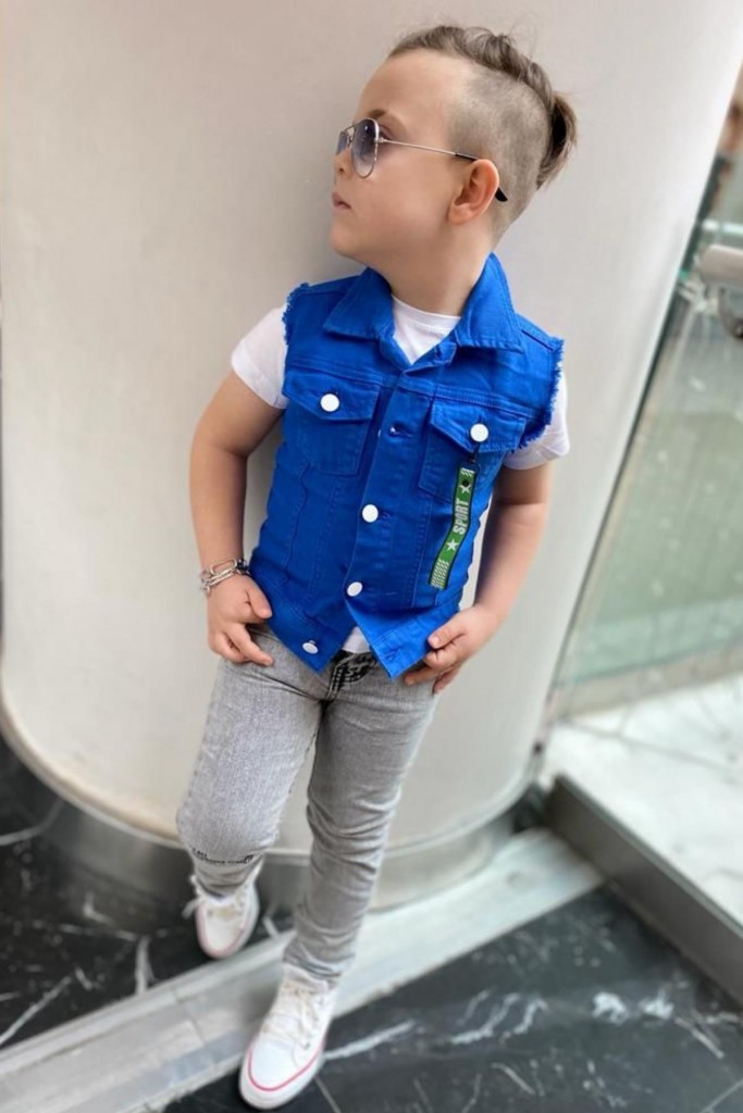 Erkek Çocuk Merci Yazı Baskılı Tişört Jean Pantolon Ve Düğme Detaylı Sıfır Kol Jean Saks Mavisi Yelek Alt Üst Takım