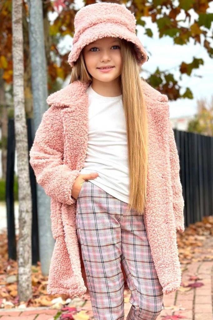 Kız Çocuk Ekose Desenli Pantolon Ve Şapkalı Peluş Pudra Kaban