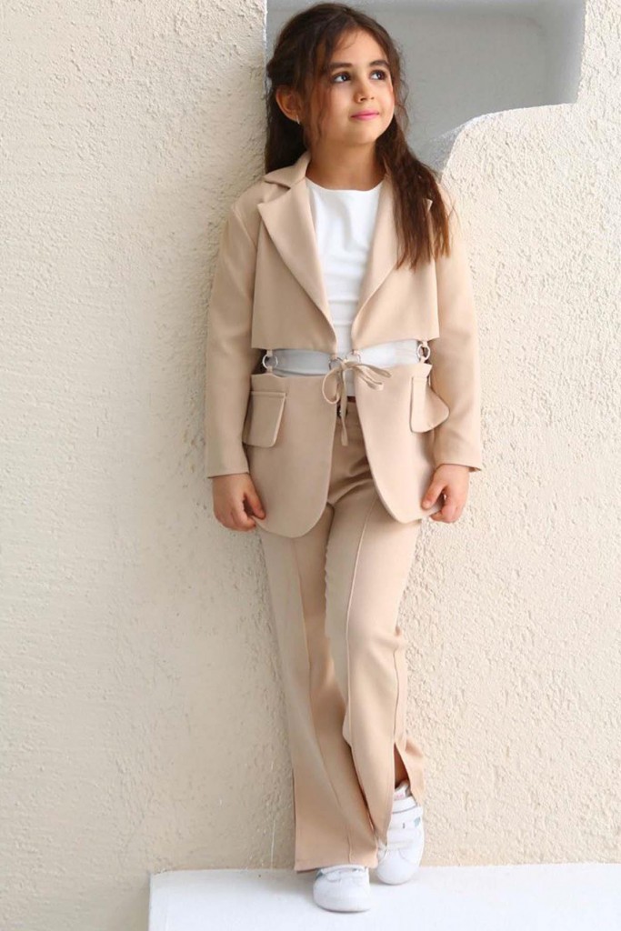 Kız Çocuk Halka Detaylı Blazer Ceket Ve  Yırtmaç Detaylı İspanyol Paçalı Pantolon Krem Alt Üst Takım