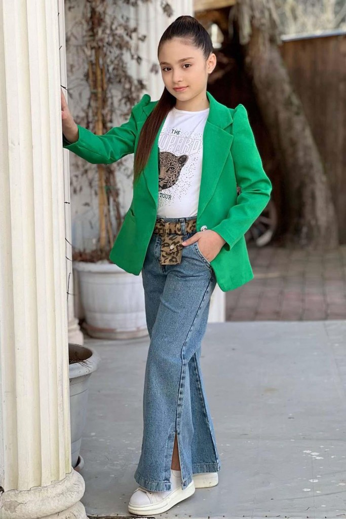 Kız Çocuk Leopar Yazı Ve Digital Baskılı Tişört Bol Kesim Pantolon Yeşil Blazer Ceket Alt Üst Takım