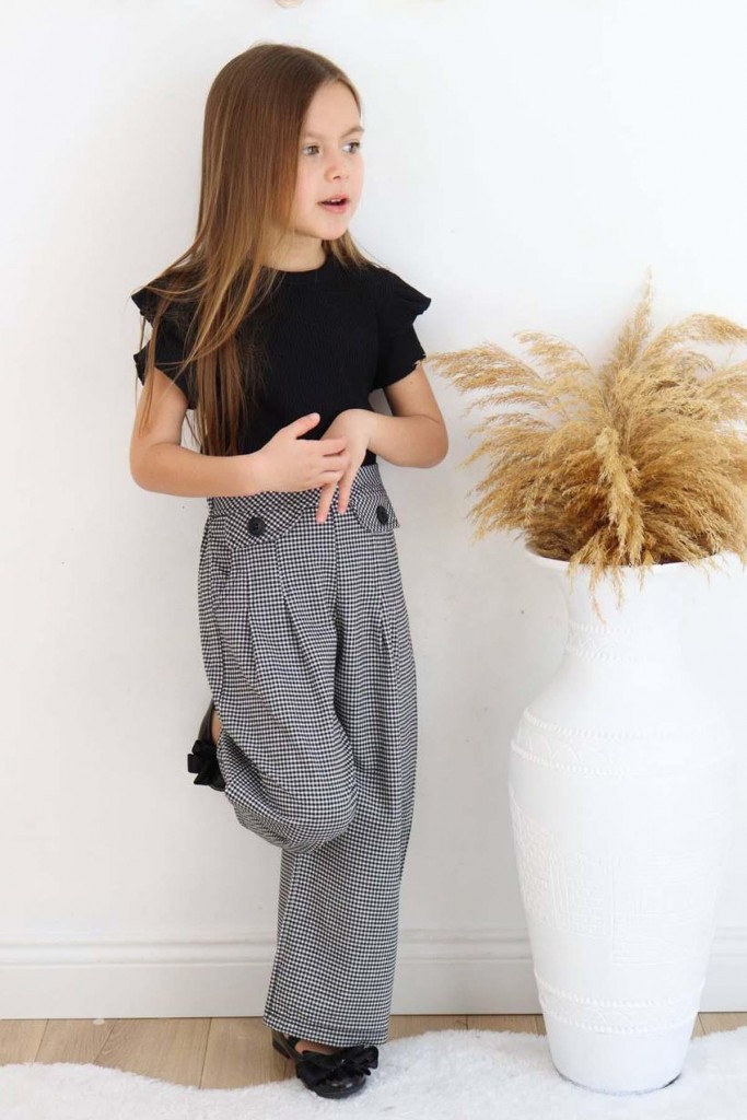 Kız Çocuk Omzu Kat Fırfırlı Bluz Fitilli Dokuma Kareli Bol Paça Siyah Pantolon Alt Üst Takım
