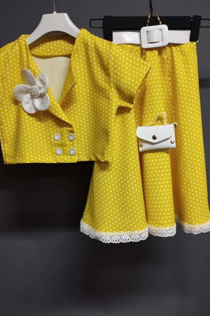 Kız Çocuk Puantiyeli Düğme Detaylı Sarı Etekli Takım