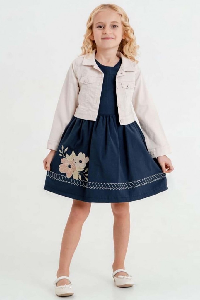 Kız Çocuk Üzerinde Jeans Ceket Ve Çiçek Dikiş İşlemeli Lacivert Elbise