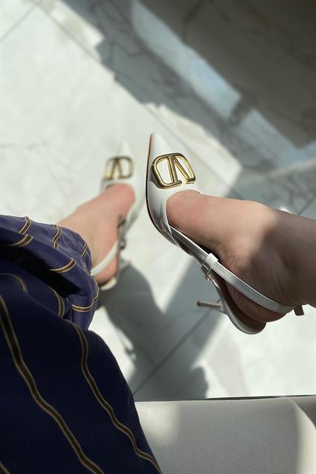 Markano Avent Beyaz Rugan Tokalı Kadın Topuklu Ayakkabı