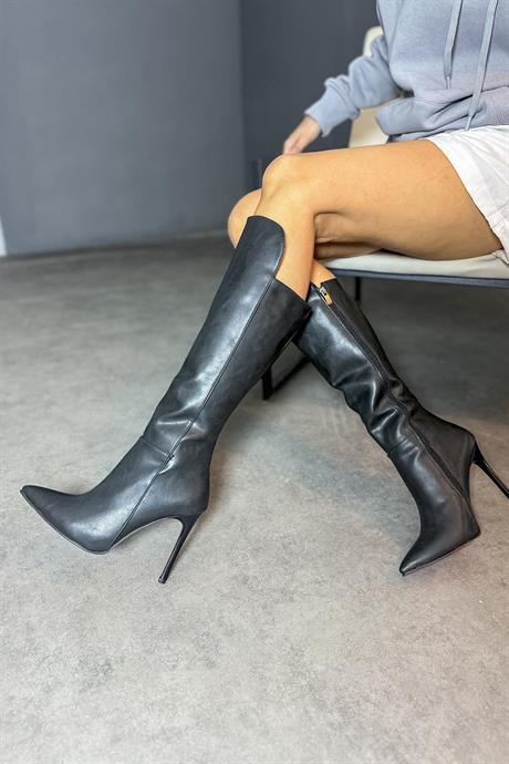 Markano Beige Siyah Cilt Kadın Topuklu Çizme