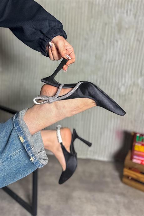 Markano Blan Siyah Saten Taş Fiyonk Detaylı Kadın Topuklu Ayakkabı