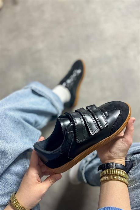 Markano Cırry Siyah Cilt Süet Detaylı Cırtlı Kadın Sneakers