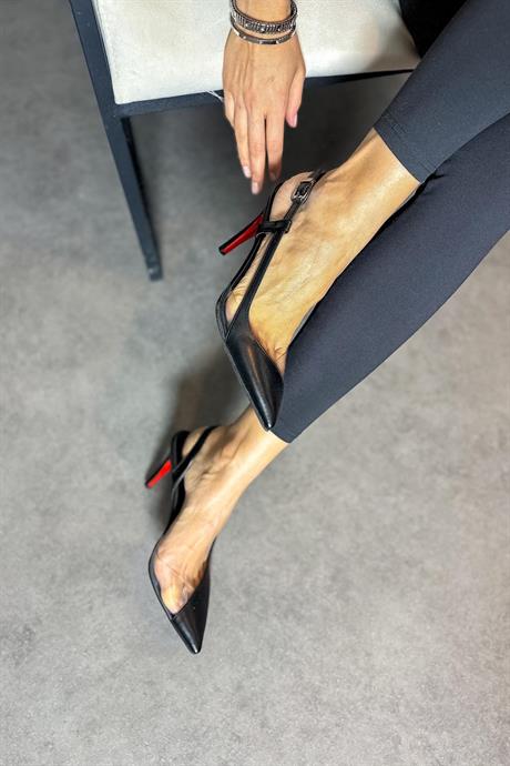 Markano Goffer Siyah Cilt Şeffaf Dekolte Detaylı Kadın Topuklu Ayakkabı