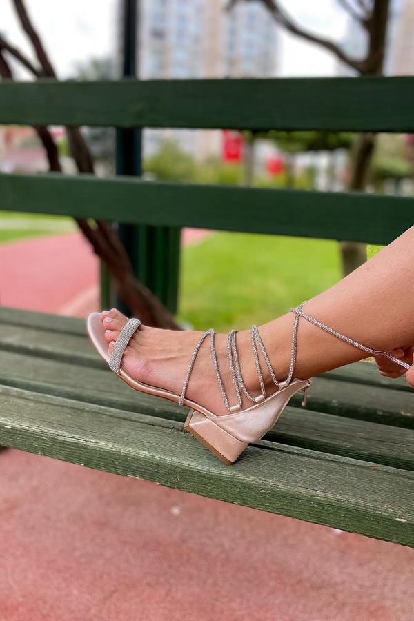 Markano Perina Bej Bağlamalı Taşlı Kadın Topuklu Ayakkabı