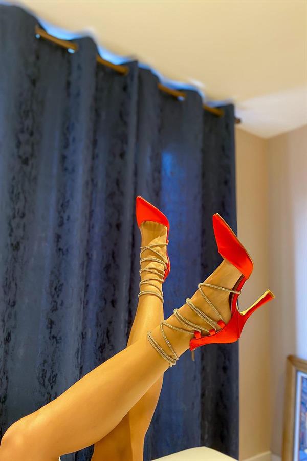 Markano Salva Kırmızı Bağlamalı Taşlı Kadın Topuklu Ayakkabı