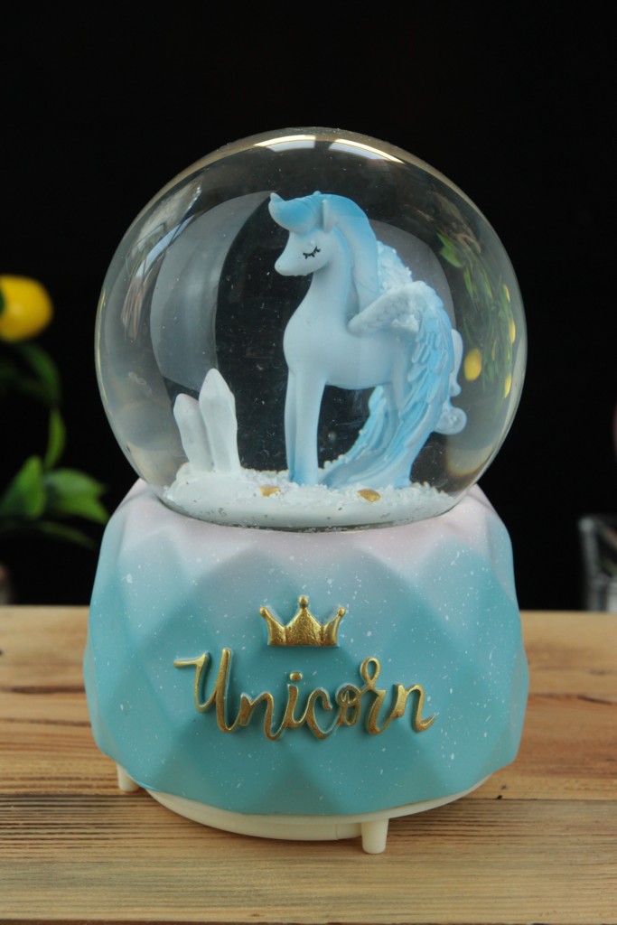 Unicorn Kar Küre Büyük Boy Otomatik Püskürtmeli Müzikli Işıklı Sevgiliye Hediye