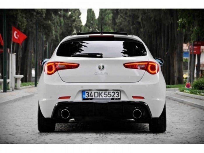 Alfa Romeo Uyumlu Giulietta Difüzör (Çift Çıkış)
