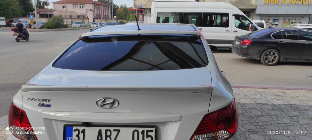 Hyundai Accent Uyumlu Blue Spoiler Bagaj Üstü Anatomik Boyalı