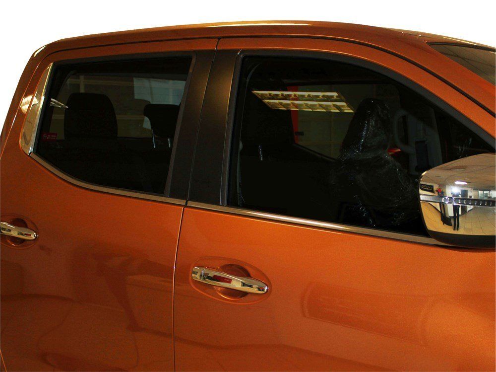 Nissan Navara Uyumlu Cam Çıtası 4 Parça Krom 2016 Ve Sonrası