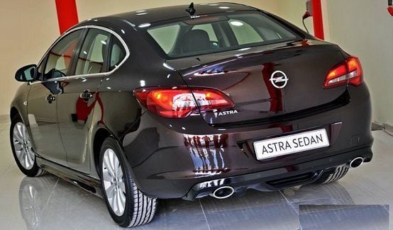 Opel Astra Uyumlu J Sedan Difüzör