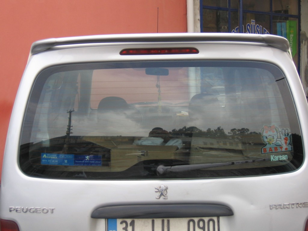 Peugeot Partner Uyumlu 1 Spoiler Tavan (Işıklı) Fiber 1996-2008