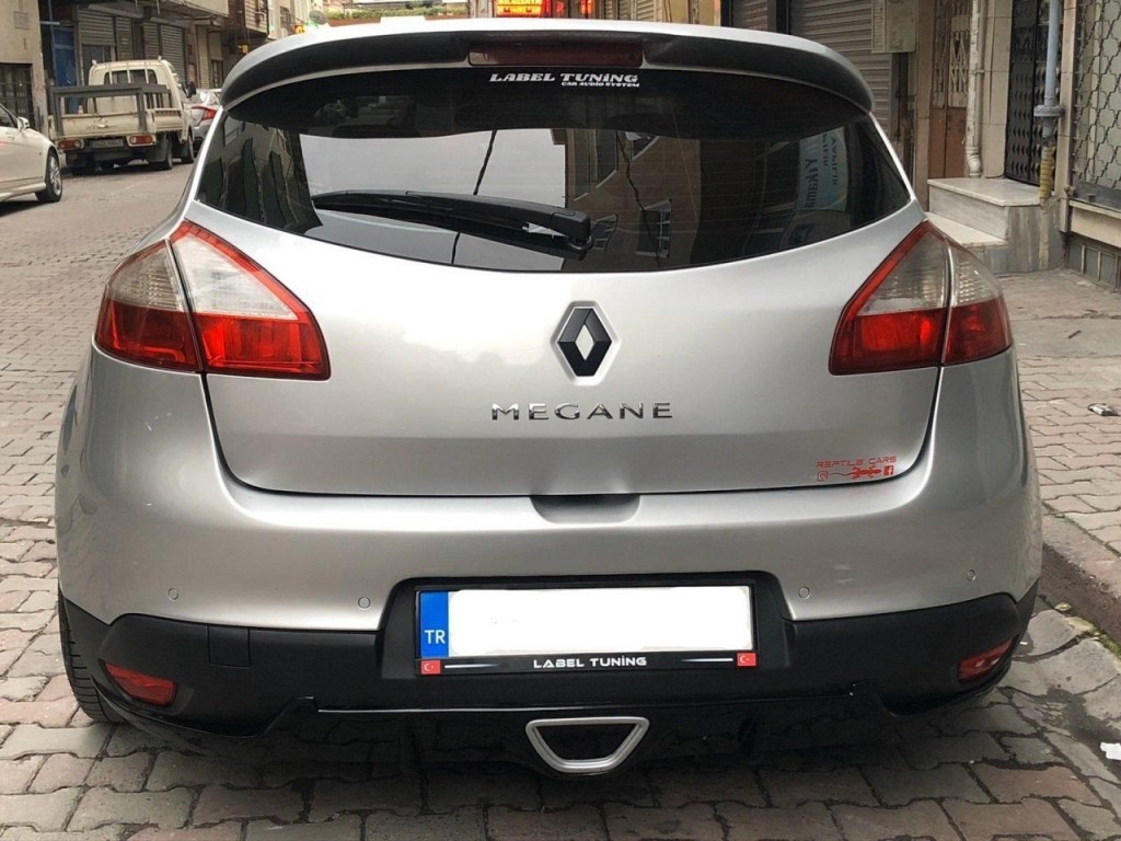 Renault Megane Uyumlu 3 Rs Egzoz Görünümlü Difüzör