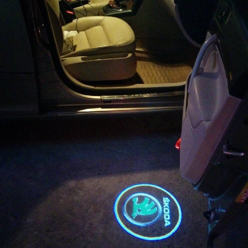Skoda Superb Uyumlu Kapı Altı Logo Araç 3D Gölge Light