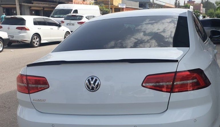Volkswagen Passat Uyumlu B8.5 Spoiler Yarasa Anatomik
