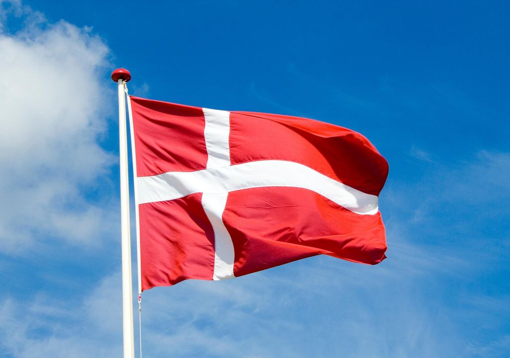 Danimarka Devleti Gönder Bayrağı 100X150