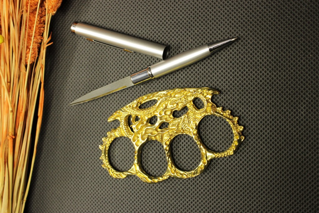 Gizli Kalem Bıçak Ve Gold Ejderha Figürlü Mustalı Set
