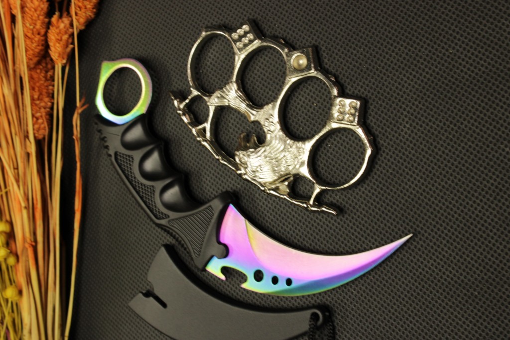 Rainbow Kılıflı Oval Garambit Bıçak Ve Gümüş Kalın Kartal Mustalı Set