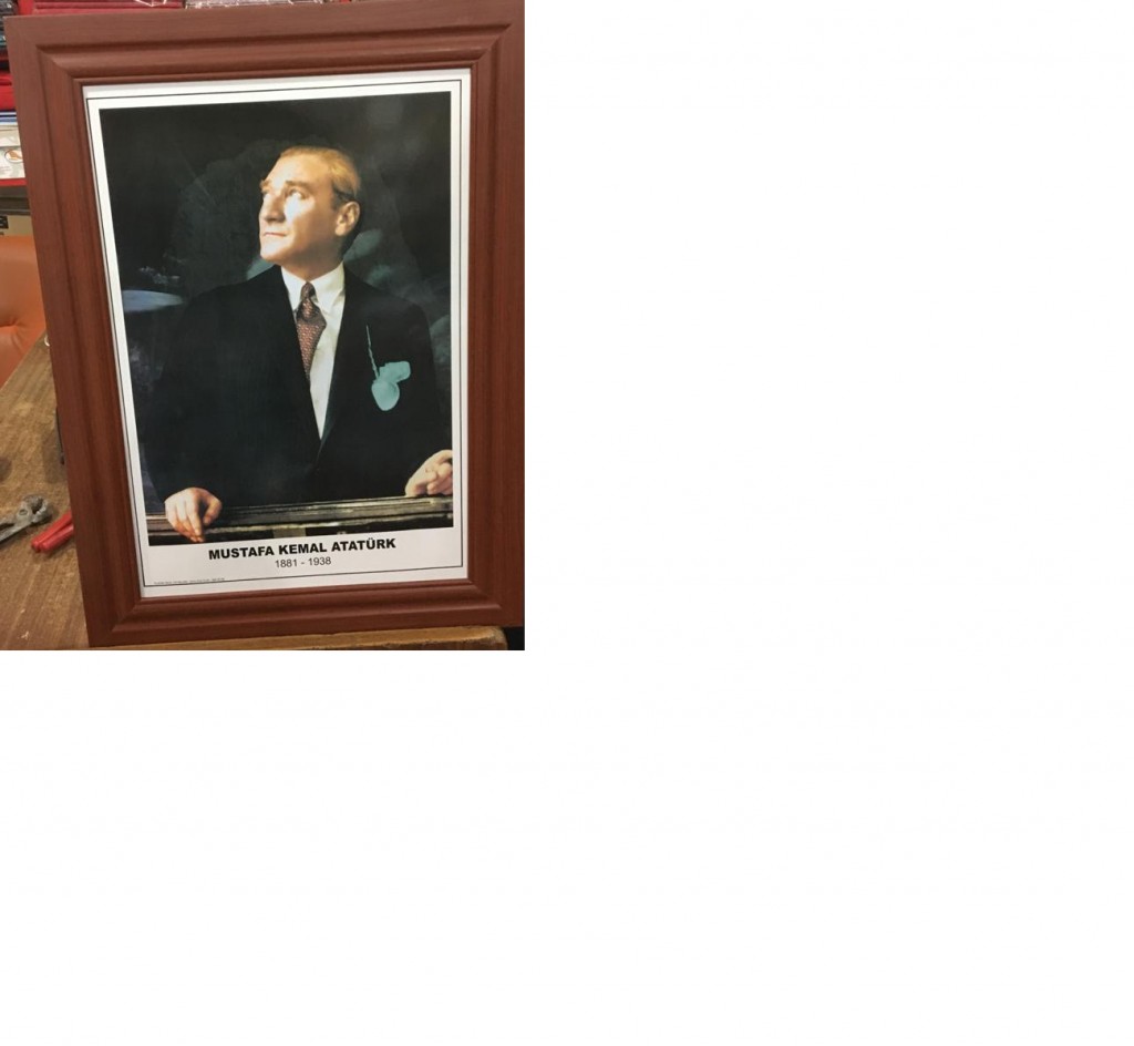Atatürk Portresi Çerçeveli